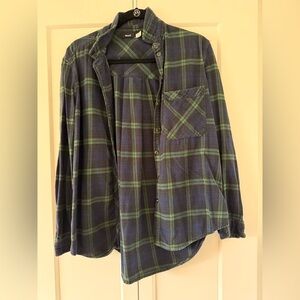 Women’s tartan plaid button down